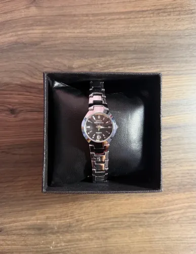 Relógio Feminino OPK Prateado Mostrador Preto