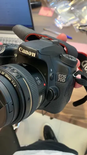Câmera fotográfica Cânon
