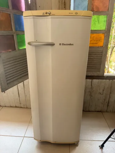 Geladeira eletrolux