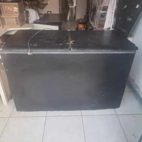 Freezer Esmaltec 512L excelente