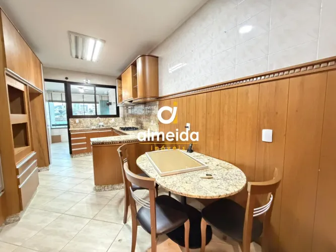 Apartamento 3 dormitorios no Bairro Nossa Senhora Medianeira em Santa Maria RS