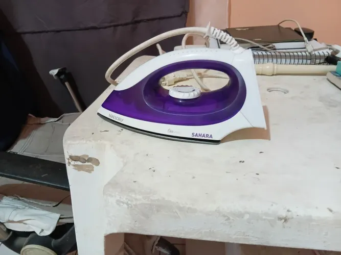 Ferro de Passar Roupa a Seco - Roxo e Branco