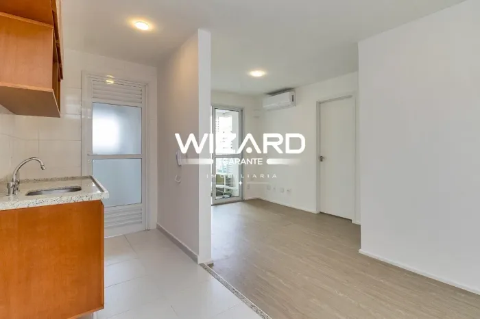 Apartamento 1 dormitório com vaga exclusivo com varanda charmosa para locação na Barra Fun