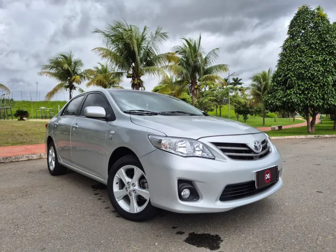 Toyota Corolla GLI 1.8 Flex 16V Aut. 2012