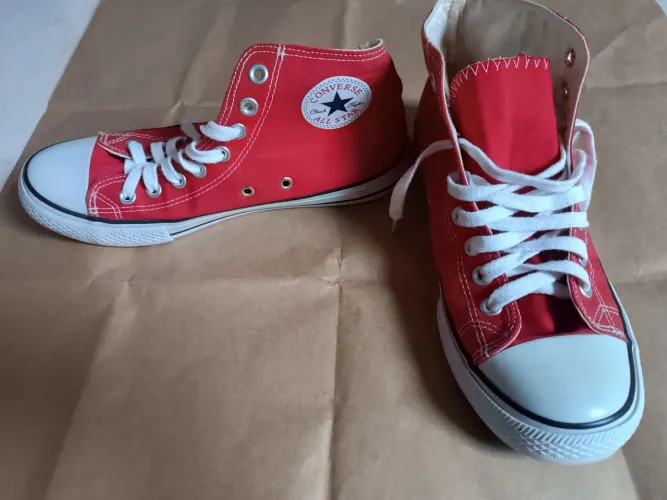 Tênis All Star Cano médio Vermelho Similar