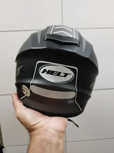 Capacete helt