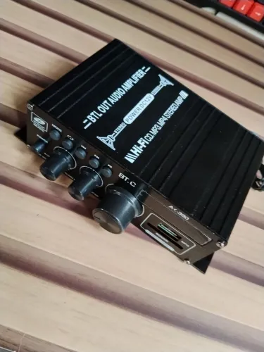 Mini amplificador com bluetooth usbe fm