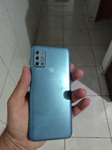 Celular moto G20