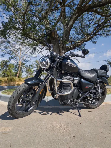 Meteor 350 Stellar Black 2023 | Revisada | + R$ 1,5 mil em acessórios