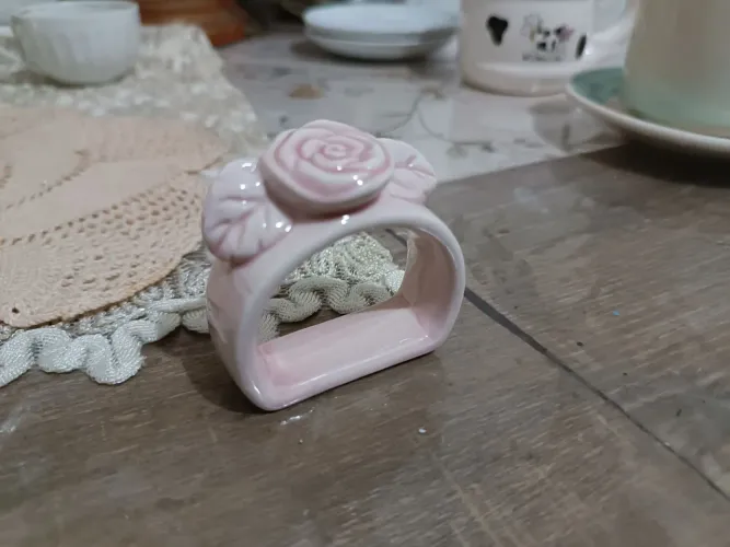 Porta guardanapo em porcelana