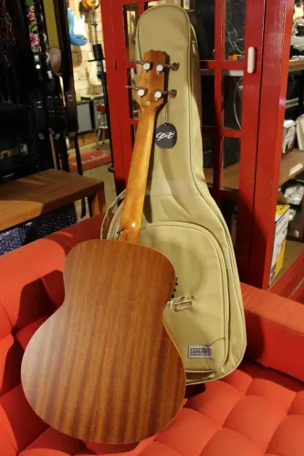 Baixolão escala curta eletroacustico Seizi Kvoto mini bass