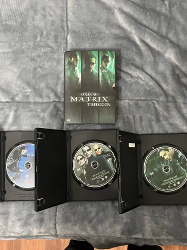 Box DVDs MATRIX e BATMAN