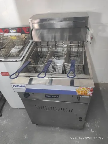 Bh fritadeira elétrica 380v 3 cestos 