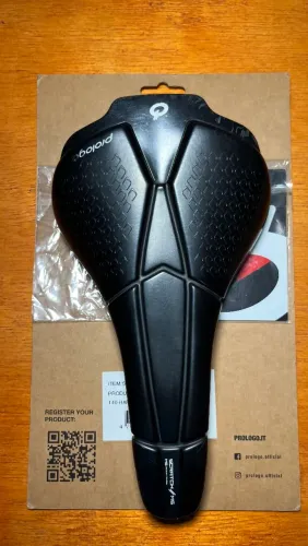Selim Prologo Scratch M5 Tirox 140 Hard Black.<br>R$:600