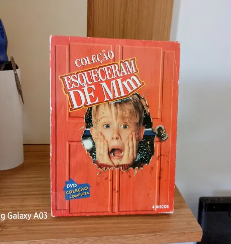 box de DVD da coleção "Esqueceram de Mim"
