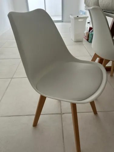 Mesa com cadeiras ( TOK STOK)