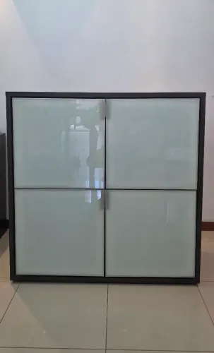 Cristaleira quadrada - ótimo estado