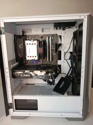 PC GAMER + MONITOR + HEADSET