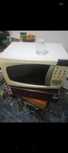 Microondas Eletrolux funcionando perfeitamente