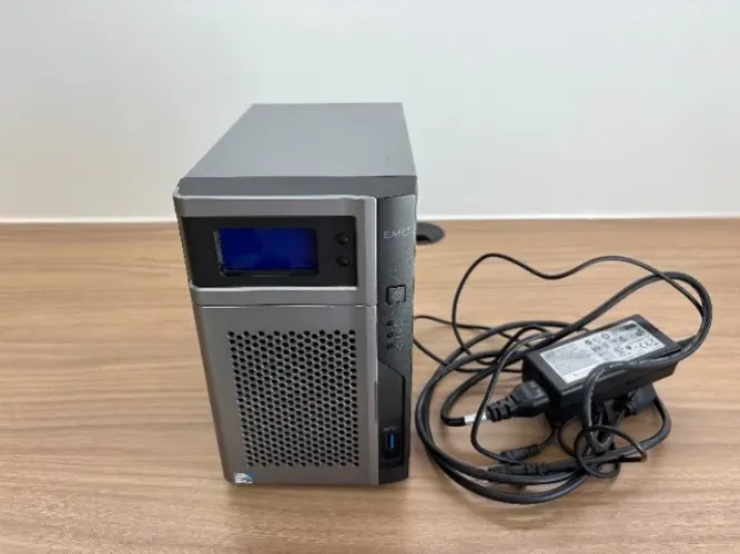 NAS/Storage Arquivos e Backup Emc2 2 HDS 1TB 