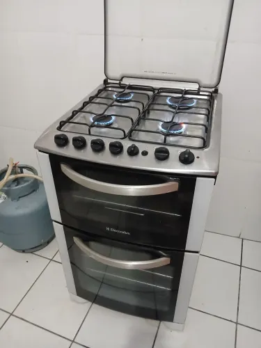 Fogão Electrolux 4 bocas forno duplo 