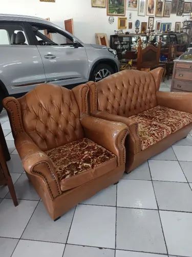 Sofá e Poltrona Clássicos estilo Chesterfield Imperador (Leia descrição)