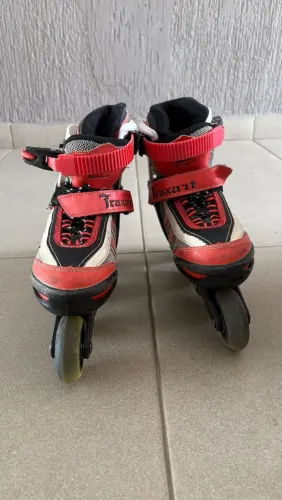 ROLLER INFANTIL TAXART  7 À 10 ANOS Semi novo