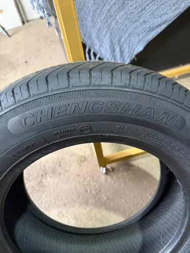 PNEU PARA VAN 215/65C R16 SEMI-NOVO