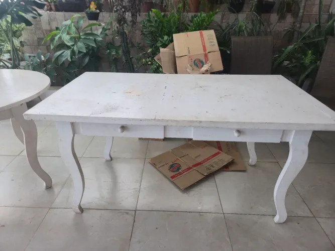 Vende-se 2 mesas de decoração