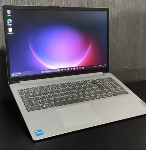 Notebook Lenovo Processador i3 décima primeira geração 4ram SSD Nvme 256gb com nota