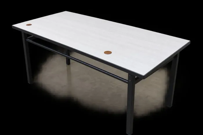 Mesa de Escritório com estrutura Metálica - 220,00, Aceito propostas!!