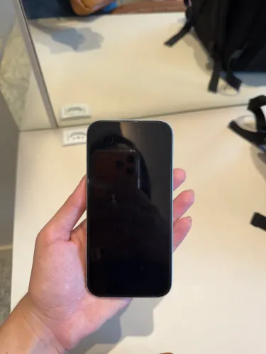 iPhone 15 128GB