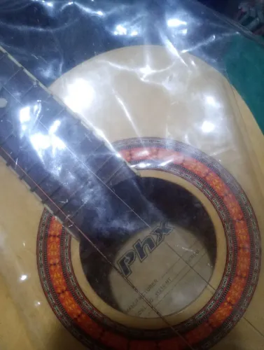 CAVAQUINHO PHX EXCELENTE ESTADO FALTANDO APENAS DUAS CORDAS