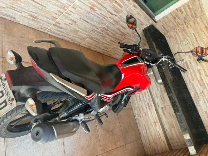 Moto Titan 160