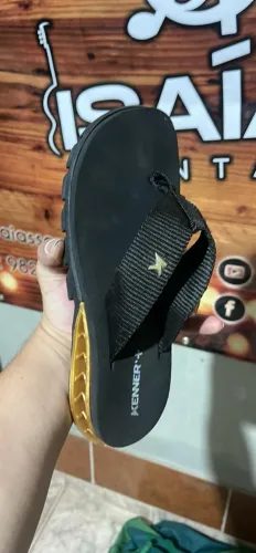 Chinelo  Kenner?+L7nnon,, numeração 40 ,, 