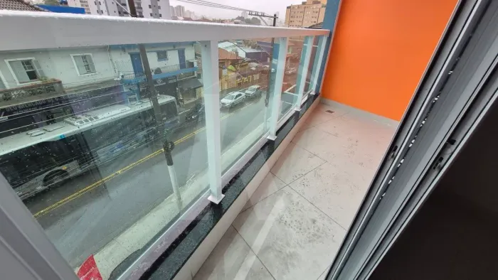 Apartamento com 2 quartos, sala, cozinha, banheiro e sacada