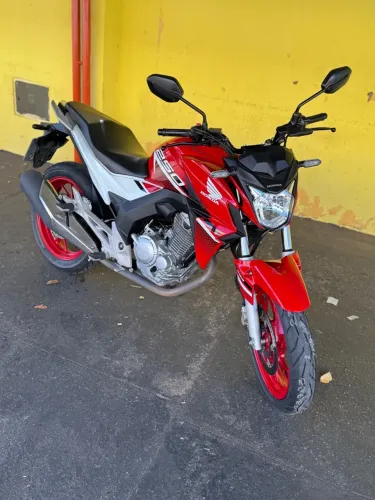 Cb twister 2022 moto impecável