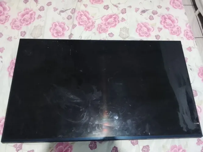 VENDO TV LG 43 PARA RETIRADA DE PECAS TELA QUEIMADA