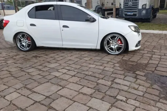 Renault Logan Authentique Hi-flex 1.0 16V 4P 2015