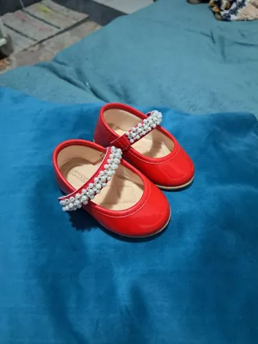 Sapato vermelho de bebê, marca Pimpolho, tamanho 17