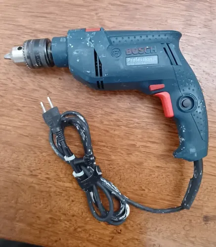 Furadeira bosch gsb550 re