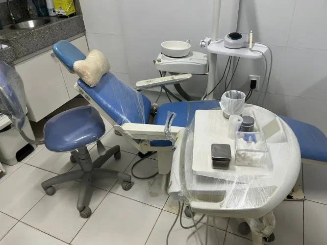 Vendo consultório odontológico em bom estado!