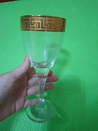 Conjunto de 6 taças de vinho versáteis dourada em cristal italiano