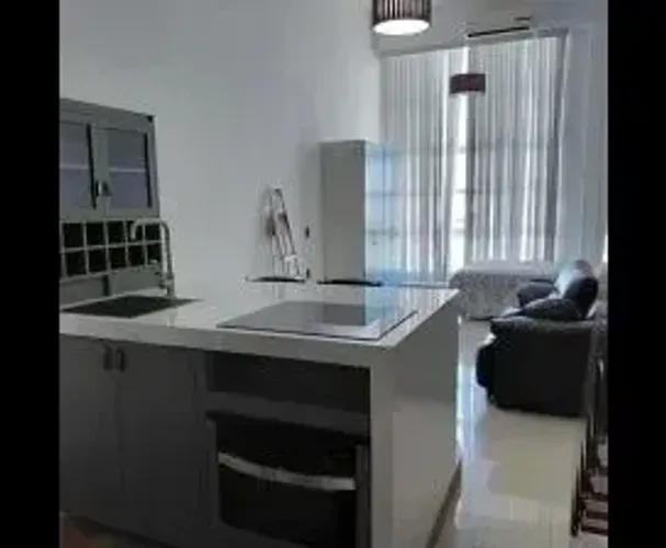 Apartamento para venda tem 53 metros quadrados com 1 quarto em Costa do Sol - Macaé - Rio