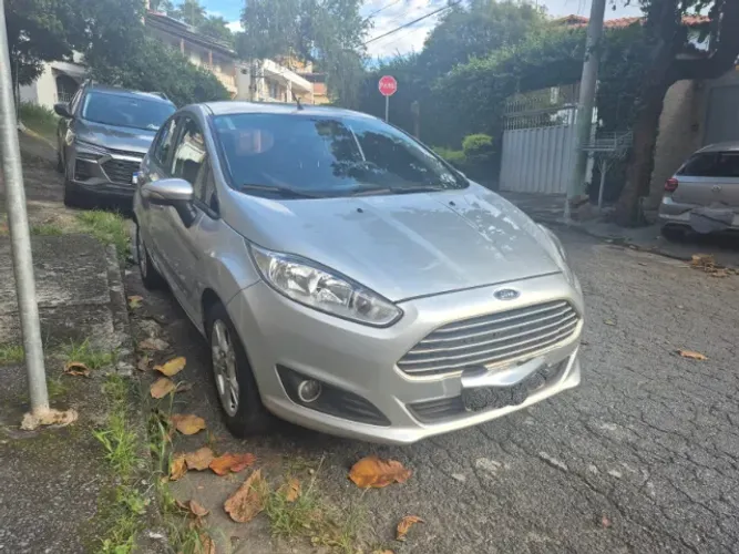 Ford Fiesta 1.6 16V Flex Aut. 5P 2014