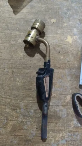 Base de um Maçarico Portátil MAPP Automático Worker