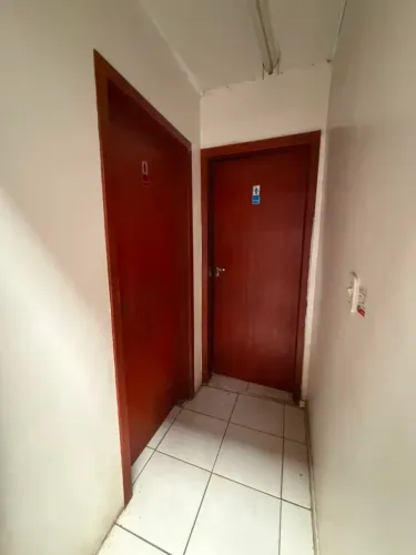 ALUGO BARRACÕES COMERCIAIS NA BEIRA RIO