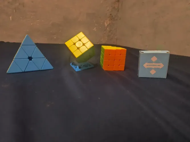 Kit completo de cubos mágicos profissionais
