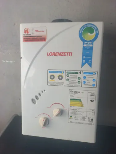 Vendo um aquecedor à gás,  550 reais 
