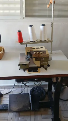 Máquina industrial Rimoldi